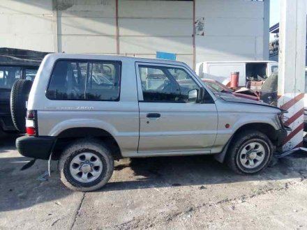 Vehiculo en el desguace: MITSUBISHI MONTERO (V20/V40) 2800 TD GLS (3-ptas.)