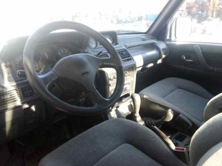 Vehiculo en el desguace: MITSUBISHI MONTERO (V20/V40) 2800 TD GLS (3-ptas.)