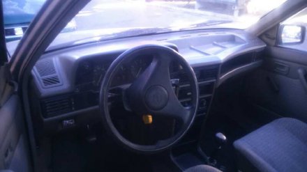 Vehiculo en el desguace: OPEL KADETT E LS Berlina