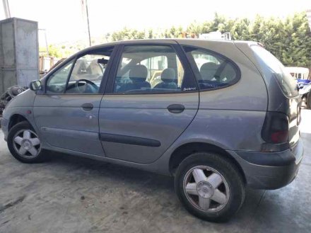 Vehiculo en el desguace: RENAULT MEGANE I SCENIC (JA0) 1.6e RN