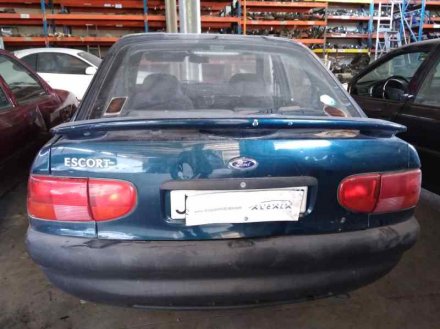 Vehiculo en el desguace: FORD ESCORT BERL./TURNIER Valore Berlina