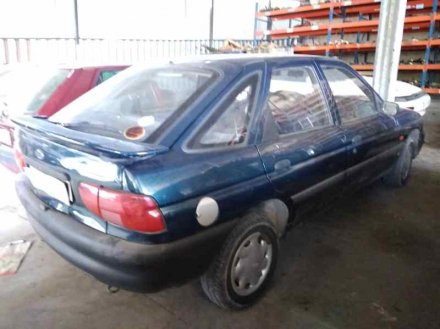 Vehiculo en el desguace: FORD ESCORT BERL./TURNIER Valore Berlina