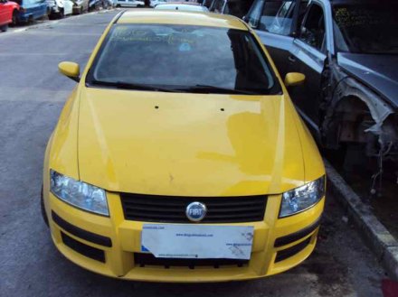 Vehiculo en el desguace: FIAT STILO (192) 1.9 120 Dynamic Multijet