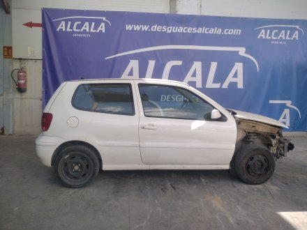 Vehiculo en el desguace: VOLKSWAGEN POLO BERLINA (6N2) 1.4