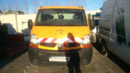 Vehiculo en el desguace: RENAULT MASTER II PH. 2 DOKA/PR. FGST Caja abierta Batalla 3578 mm