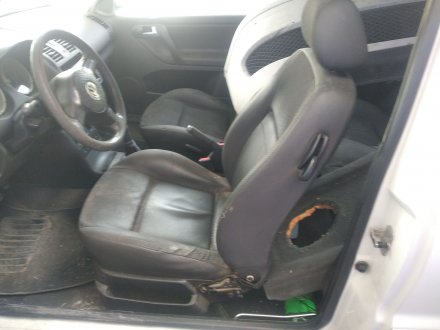 Vehiculo en el desguace: VOLKSWAGEN POLO BERLINA (6N2) 1.4