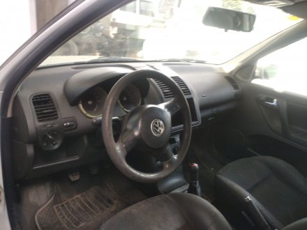 Vehiculo en el desguace: VOLKSWAGEN POLO BERLINA (6N2) 1.4