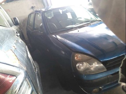 Vehiculo en el desguace: RENAULT CLIO II FASE II (B/CB0) Campus