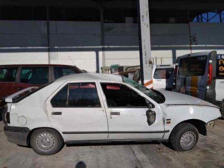 Vehiculo en el desguace: RENAULT 19 (B/C/L53) *