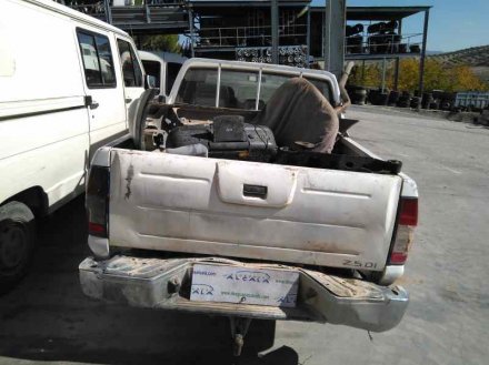 Vehiculo en el desguace: NISSAN PICK-UP (D22) Cabina doble Challenge 4x4