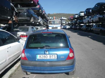 Vehiculo en el desguace: RENAULT CLIO II FASE II (B/CB0) Authentique