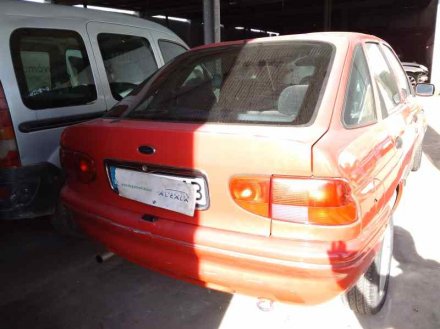 Vehiculo en el desguace: FORD ESCORT BERL./TURNIER CLX Berlina