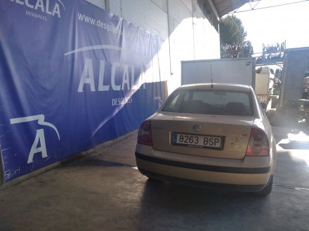 Vehiculo en el desguace: VOLKSWAGEN PASSAT BERLINA (3B3) 1.9 TDI