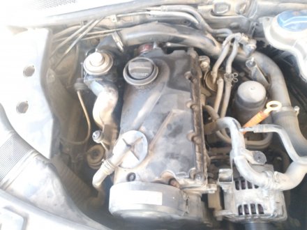 Vehiculo en el desguace: VOLKSWAGEN PASSAT BERLINA (3B3) 1.9 TDI
