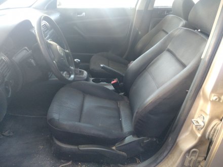 Vehiculo en el desguace: VOLKSWAGEN PASSAT BERLINA (3B3) 1.9 TDI