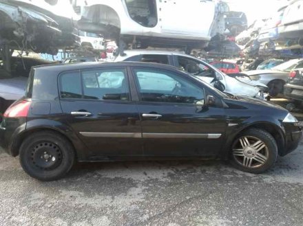 Vehiculo en el desguace: RENAULT MEGANE II BERLINA 5P Confort Authentique