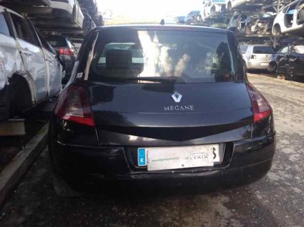 Vehiculo en el desguace: RENAULT MEGANE II BERLINA 5P Confort Authentique