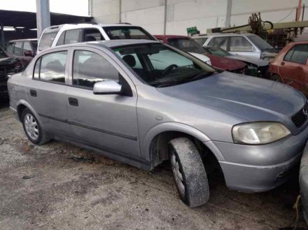 Vehiculo en el desguace: OPEL ASTRA G BERLINA Club