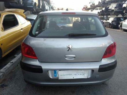 Vehiculo en el desguace: PEUGEOT 307 (S1) XS