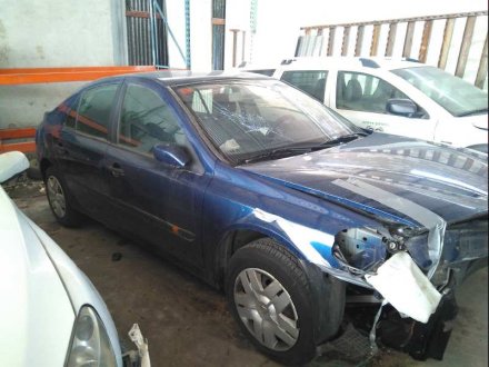 Vehiculo en el desguace: RENAULT LAGUNA II (BG0) Authentique