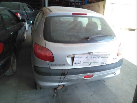 Vehiculo en el desguace: PEUGEOT 206 BERLINA XT