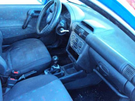 Vehiculo en el desguace: OPEL CORSA B Top