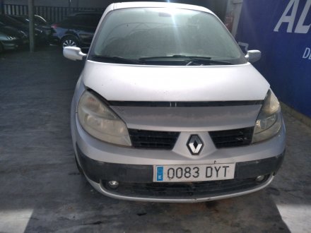 Vehiculo en el desguace: RENAULT SCENIC II 1.9 dCi Diesel