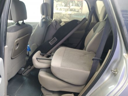 Vehiculo en el desguace: RENAULT SCENIC II 1.9 dCi Diesel