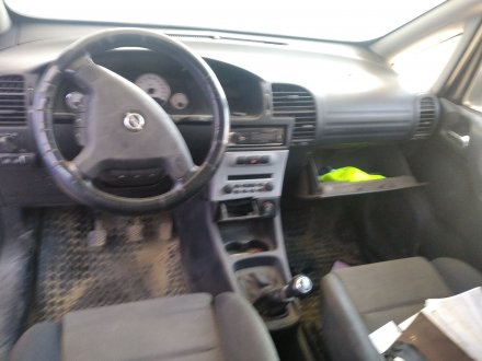 Vehiculo en el desguace: OPEL ZAFIRA A 2.0 DTI