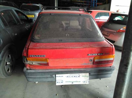 Vehiculo en el desguace: PEUGEOT 309 GL