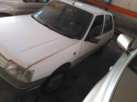 Vehiculo en el desguace: PEUGEOT 205 BERLINA 1.8 D Generation