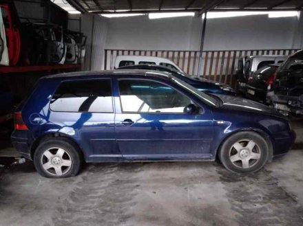 Vehiculo en el desguace: VOLKSWAGEN GOLF IV BERLINA (1J1) Básico