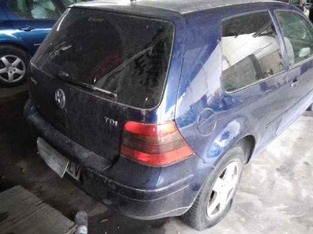 Vehiculo en el desguace: VOLKSWAGEN GOLF IV BERLINA (1J1) Básico