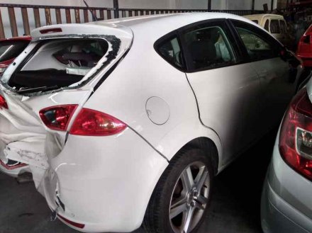 Vehiculo en el desguace: SEAT LEON (1P1) Reference