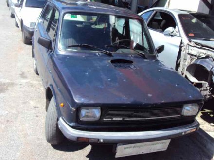 Vehiculo en el desguace: SEAT 127 *