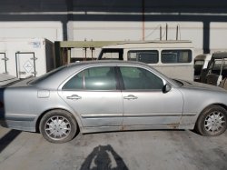 MERCEDES-BENZ CLASE E (W210) E 320 CDI (210.026)