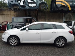 OPEL ASTRA J Sports Tourer (P10) 1.7 CDTI (35)
